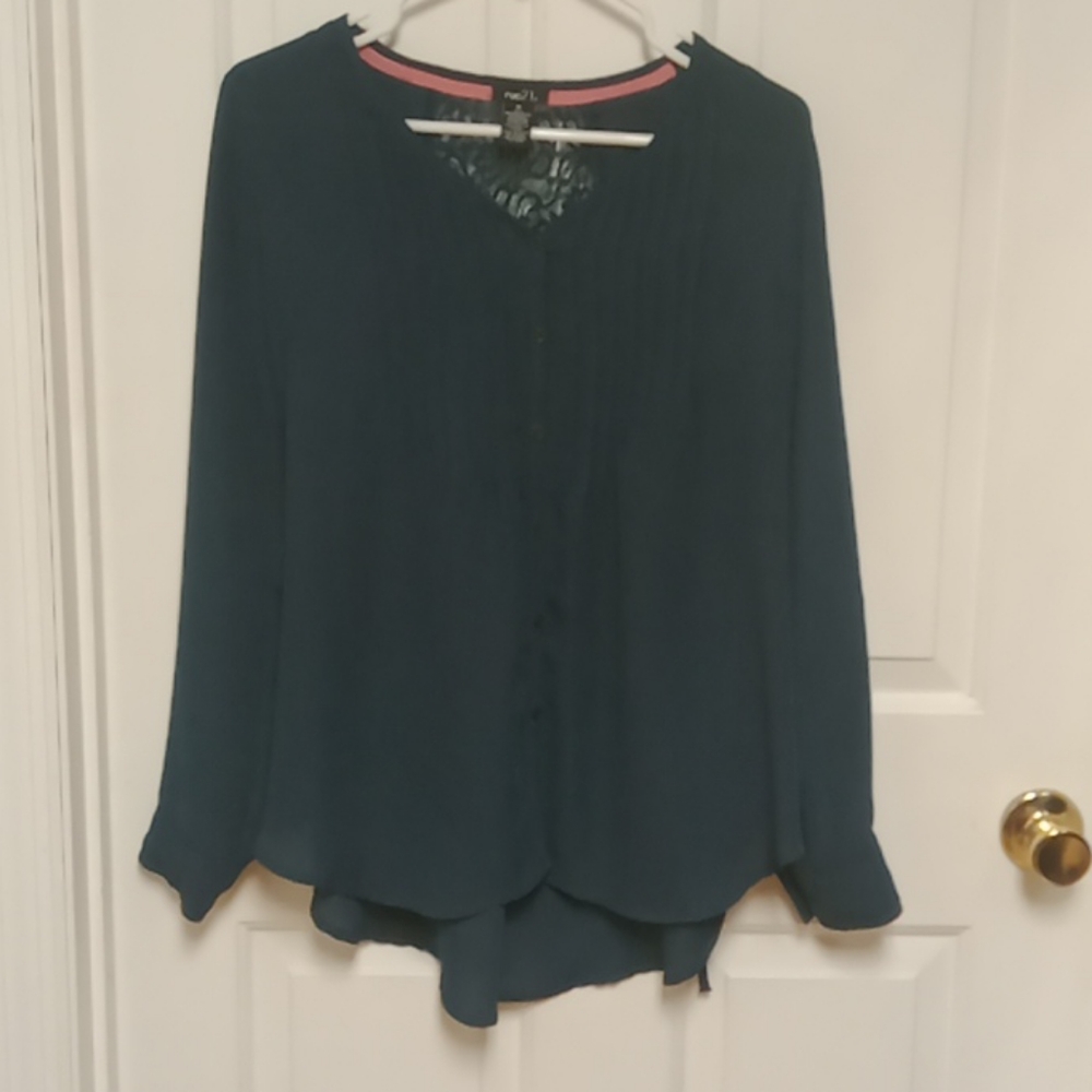 3/$20 bundle and save…
Rue21 top - Picture 1 of 7